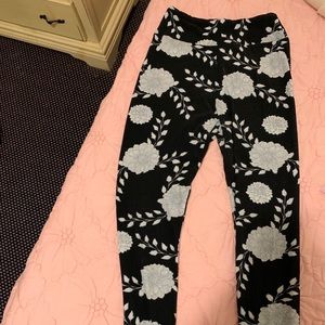 Black and white floral leggings.